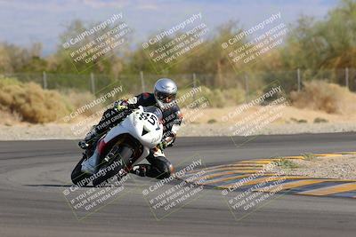 media/Nov-05-2022-SoCal Trackdays (Sat) [[f8d9b725ab]]/Turn 2 (1120am)/